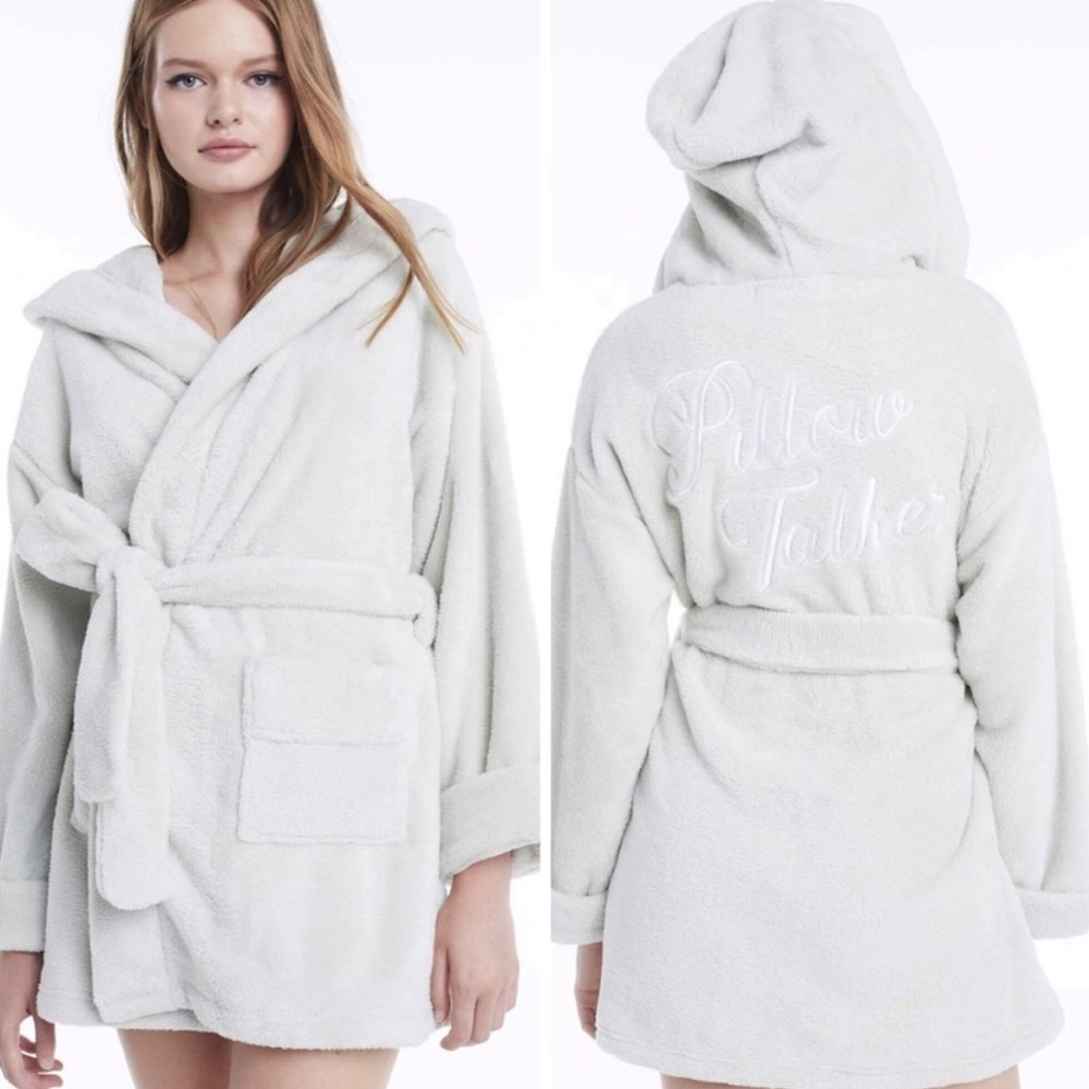 New Wildfox pillow talker plush robe mint green s